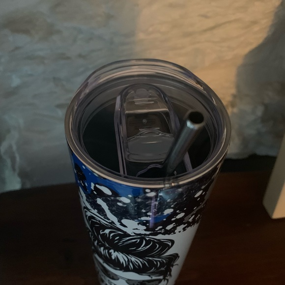 Wrestling 🤼‍♀️ Mom Messy Bun Tumbler 20oz Lid, Straw, Gift Box Included - Picture 4 of 8